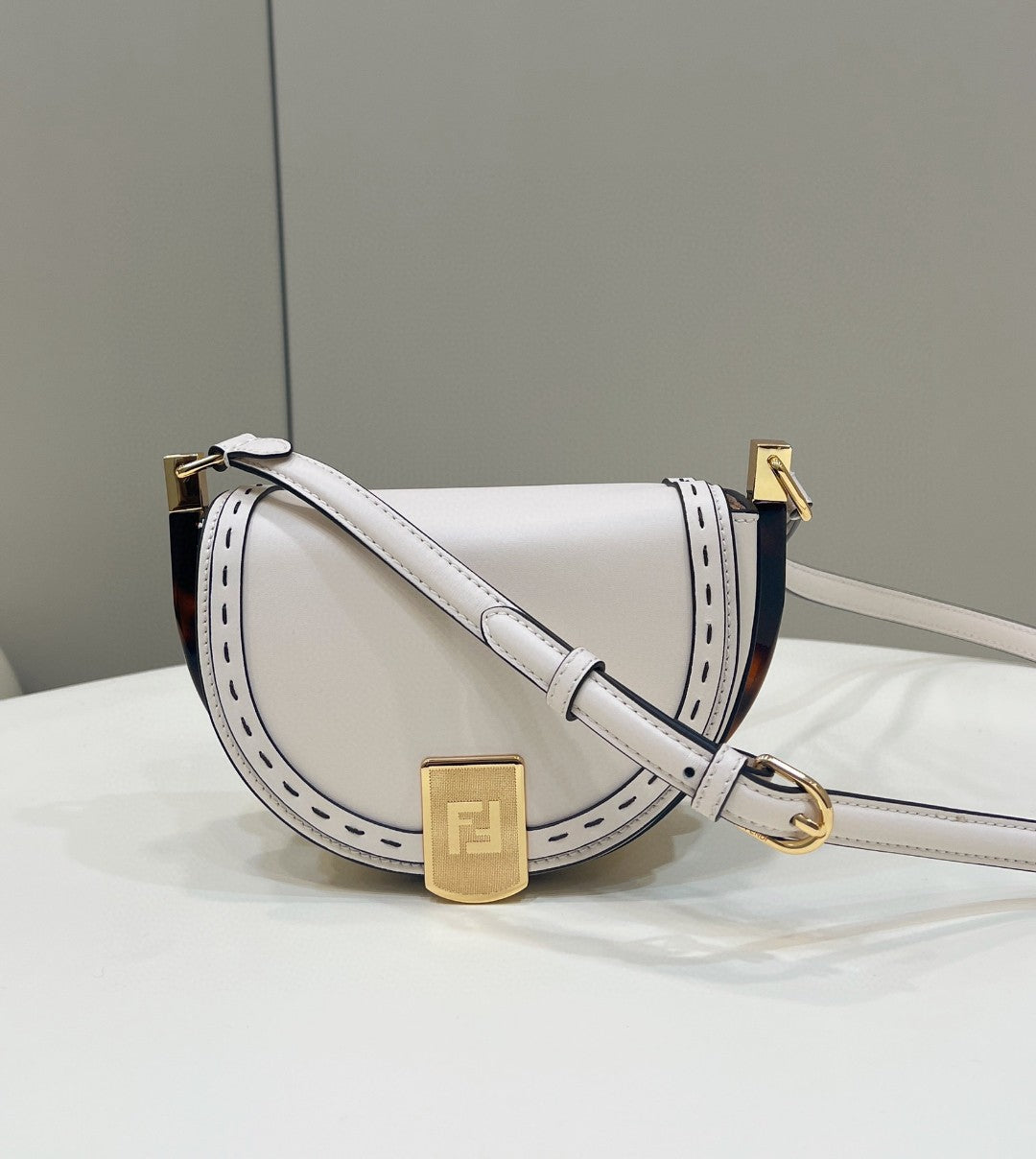 Top QualityTop Quality Moonlight Saddle White Handbag