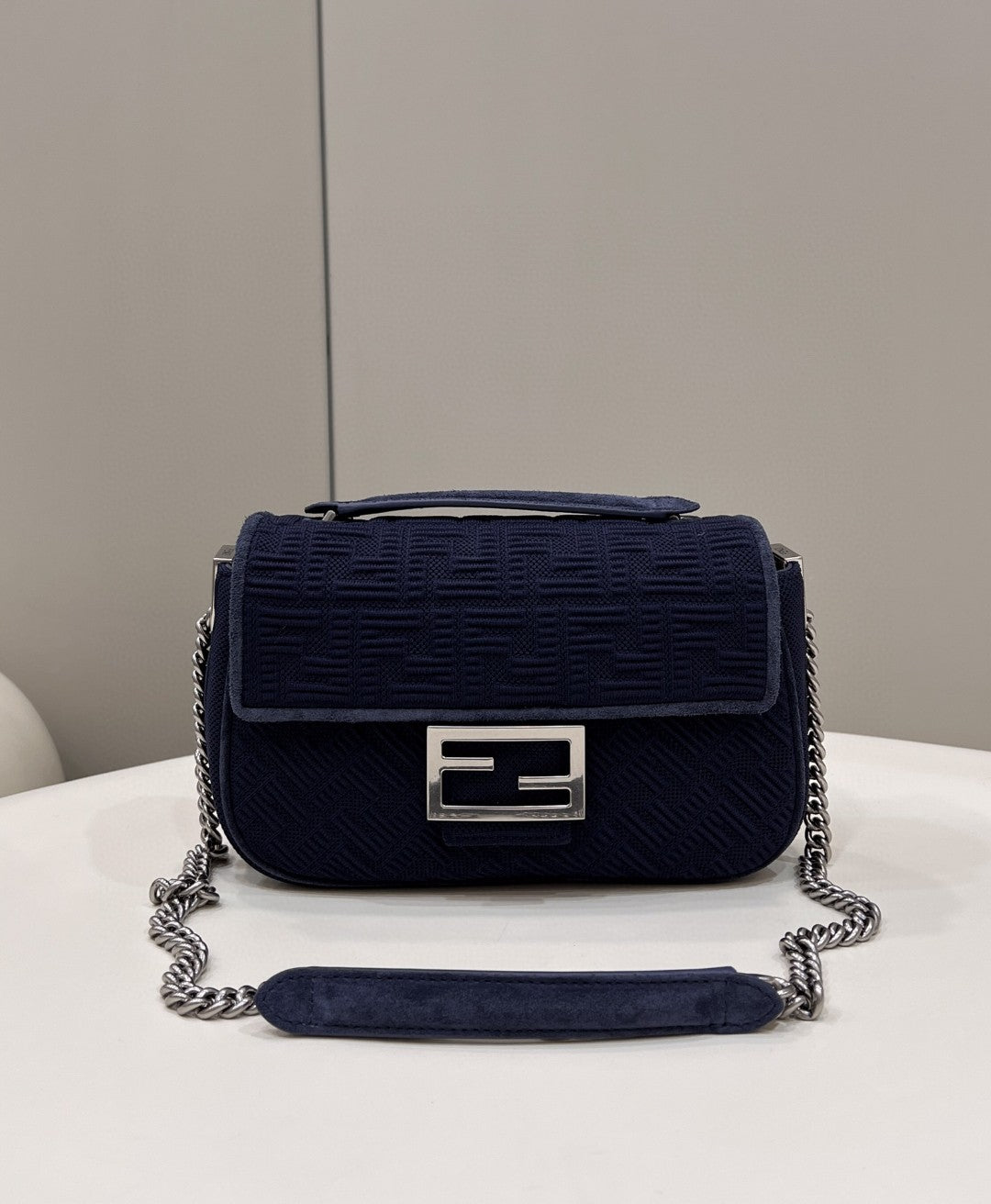 Fendi Top QualityTop Quality Baguette Midi Blue Navy Chain FF Handbag