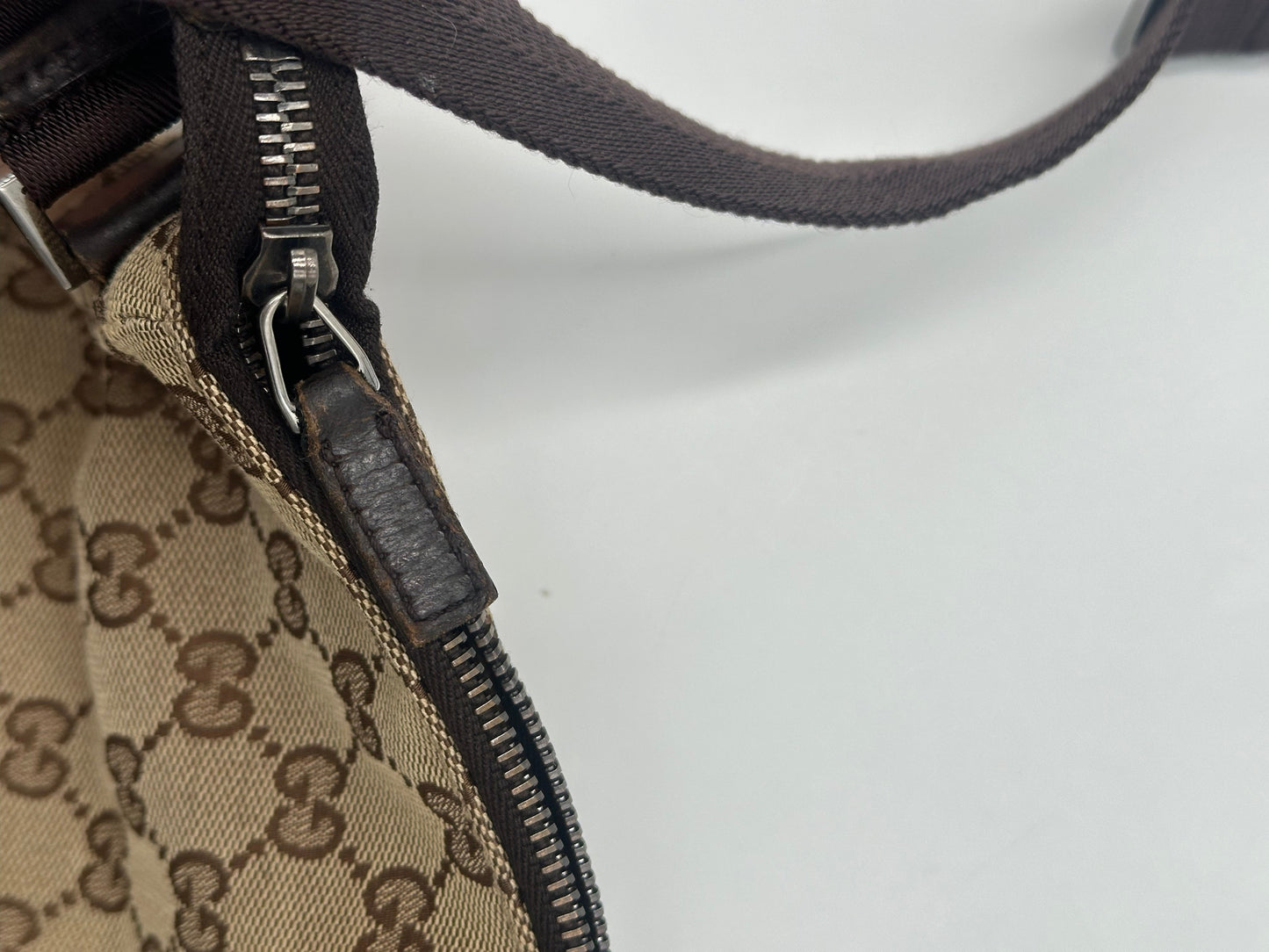 Gucci Front Pocket Messenger Bag Gg Canvas Beige Canvas Shoulder Bag Bag