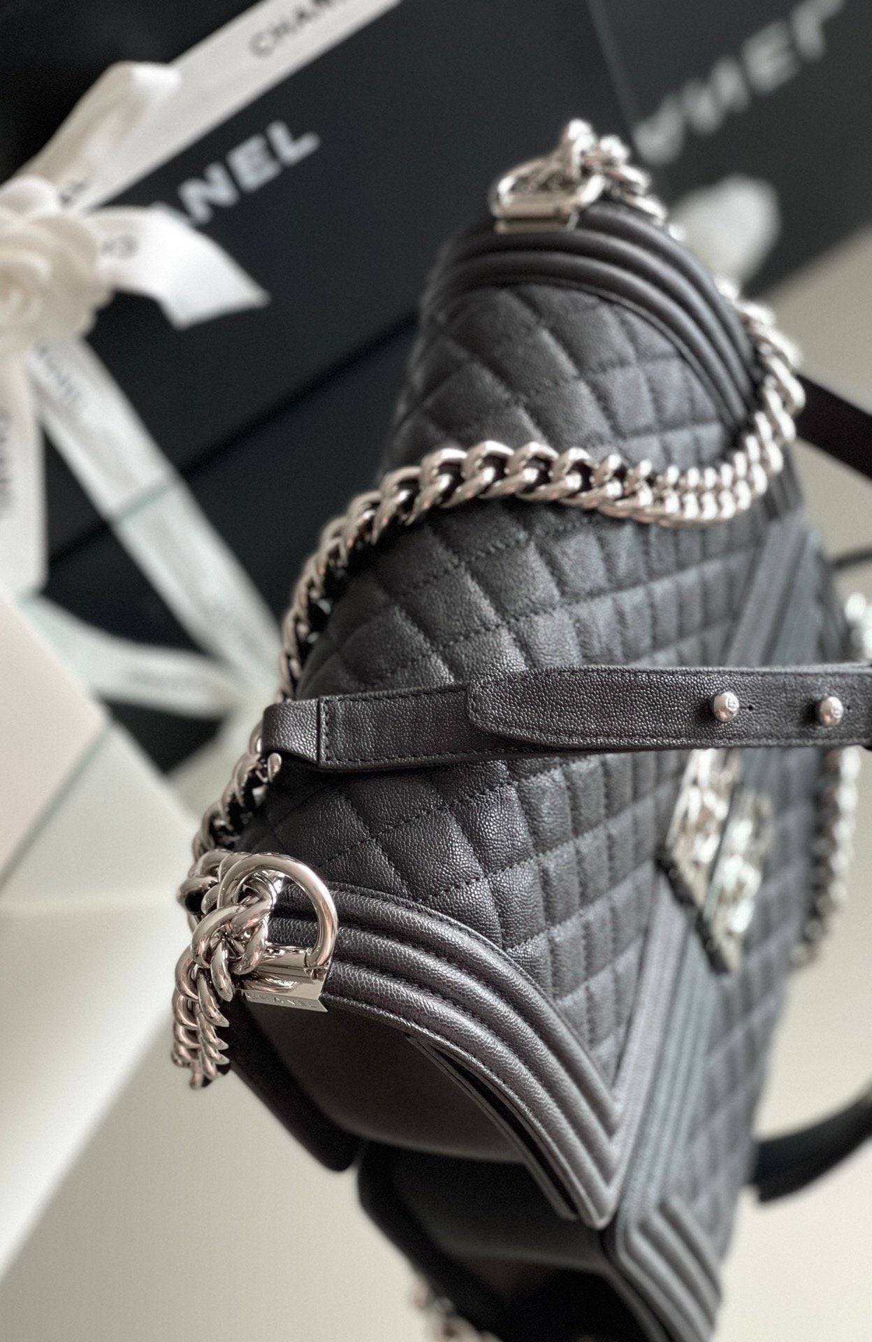 CHLMedium Classic 25cm A67086 Black Flap Handbag