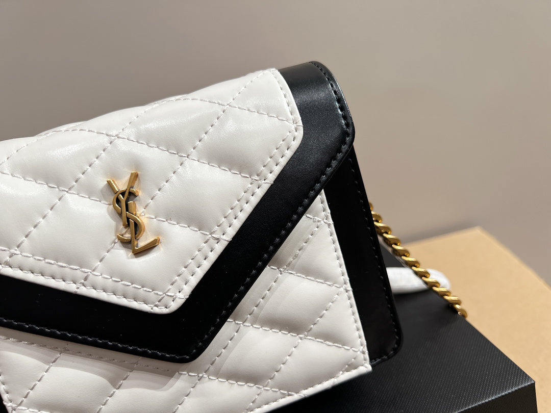 EN - Luxury SLY 318 Travel Bag