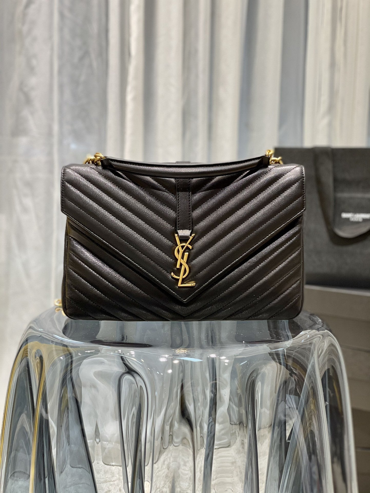 YSL Saint Laurent College Hardware 12in 32cm Black Gold Large Chain Handbag