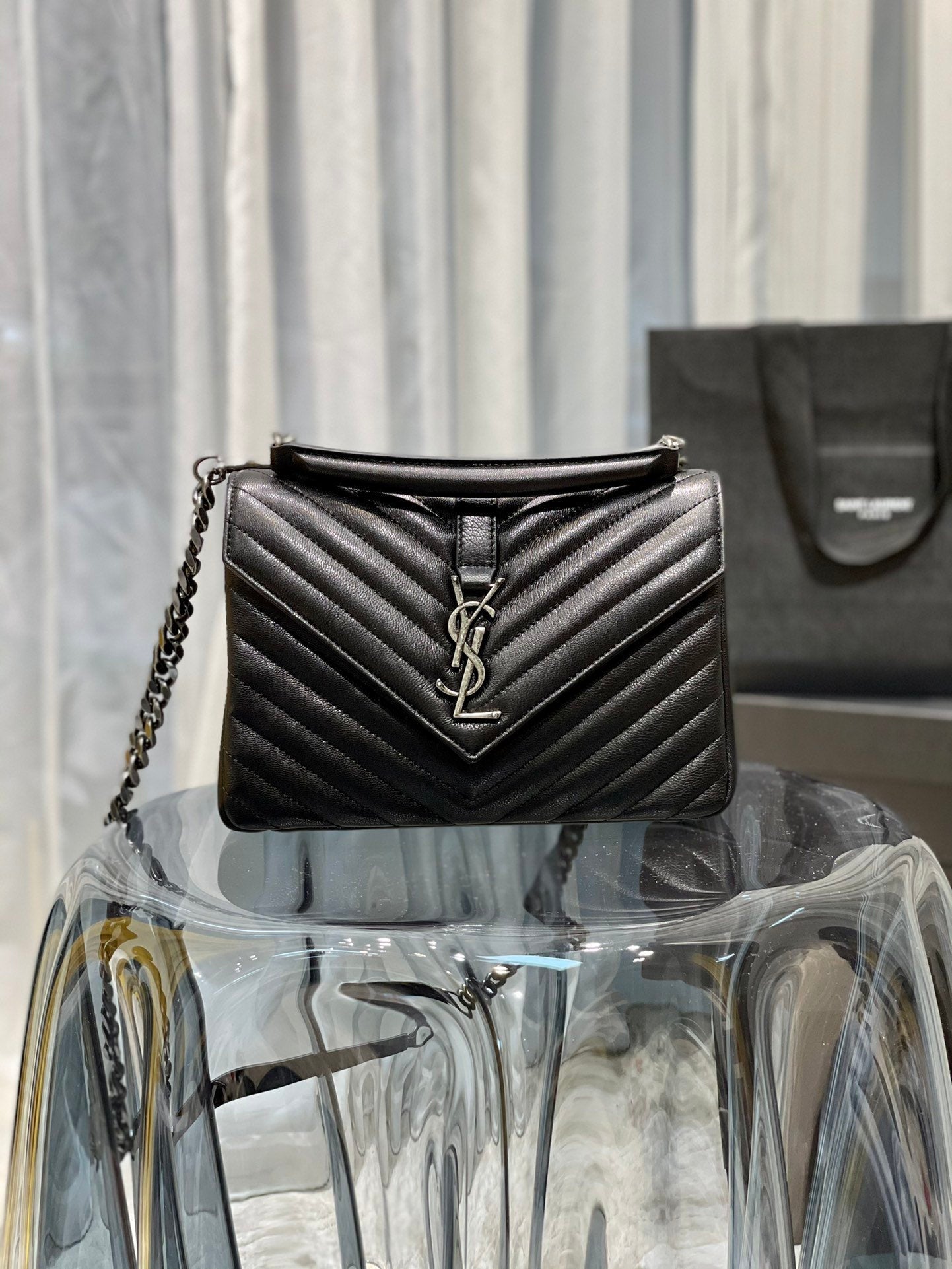 YSL Saint Laurent College Toned Hardware 9in 24cm Black Silver Medium Chain Handbag