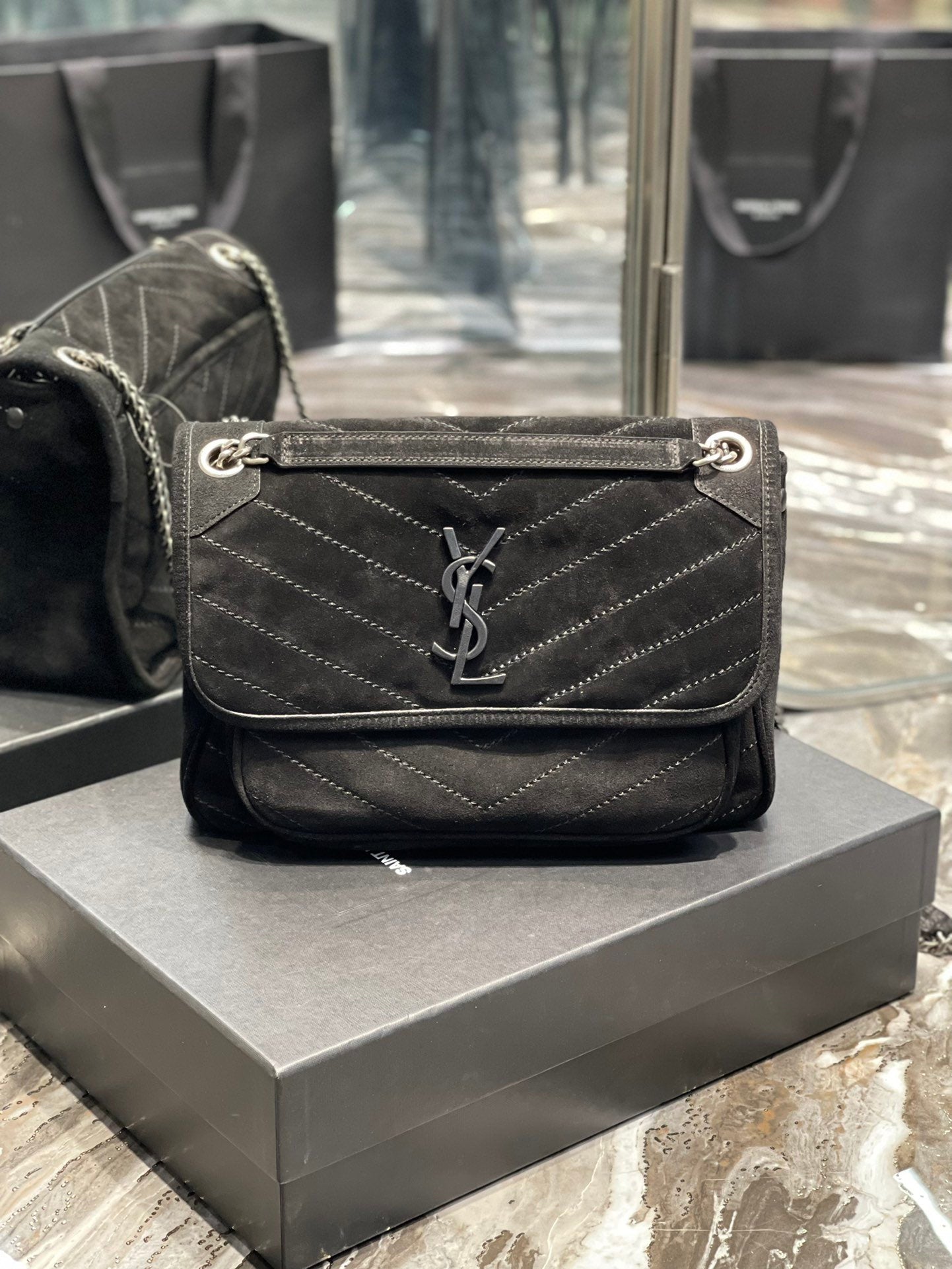 YSL Saint Laurent Niki Shoulder Bag Chain
