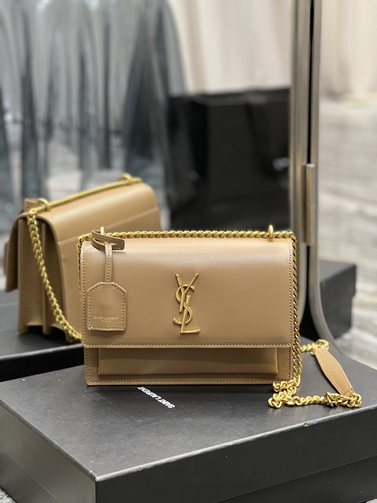 YSL Saint Laurent Sunset 8in 22cm Dark Beige Medium Chain Handbag