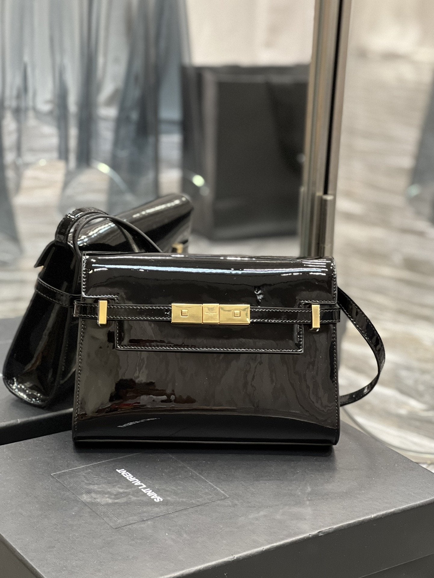 YSL Saint Laurent Manhattan Shoulder Bag Ysl 675626B870J1000 4523