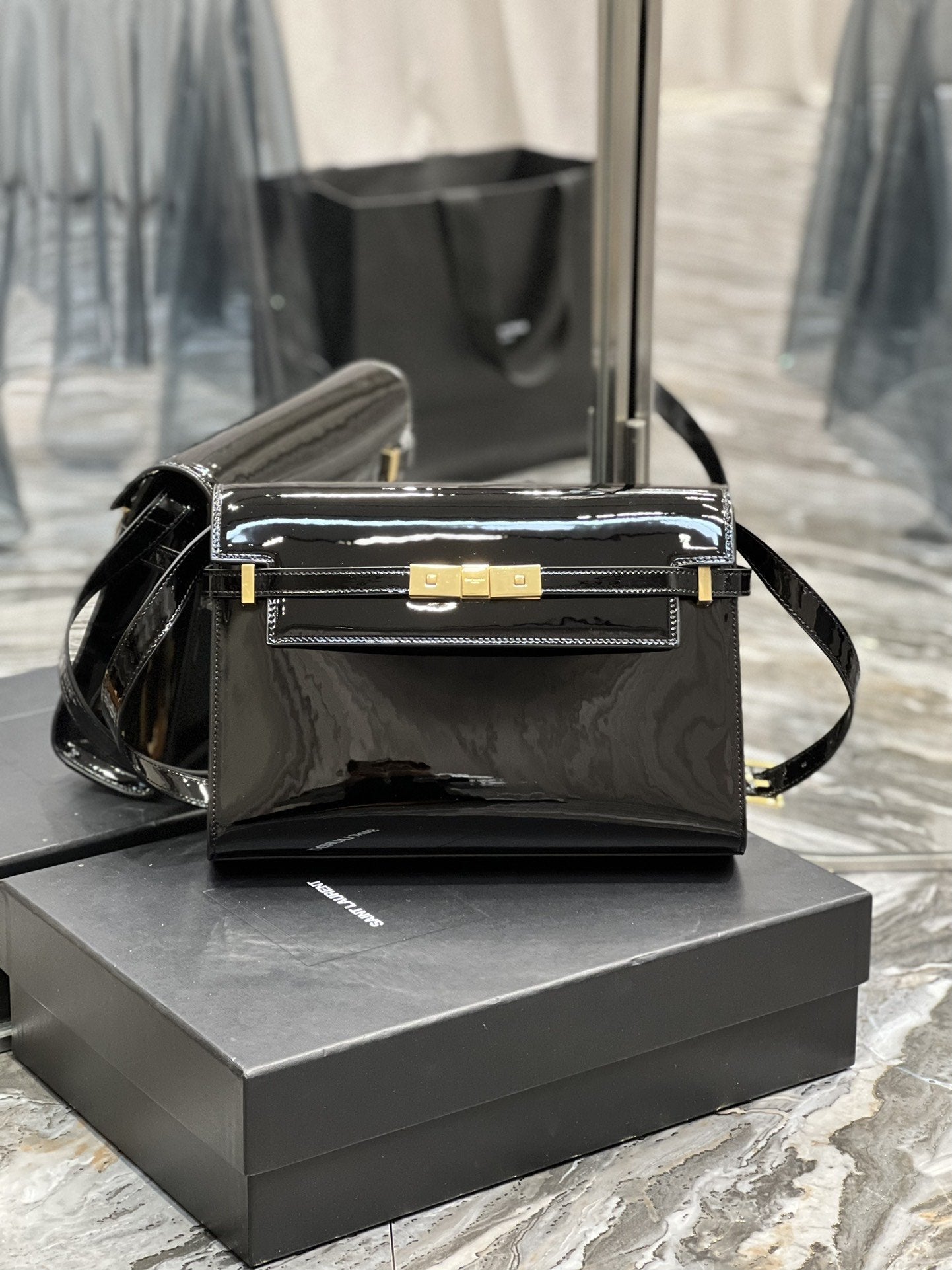 YSL Saint Laurent Manhattan Shoulder Bag 114In29Cm Ysl 8196