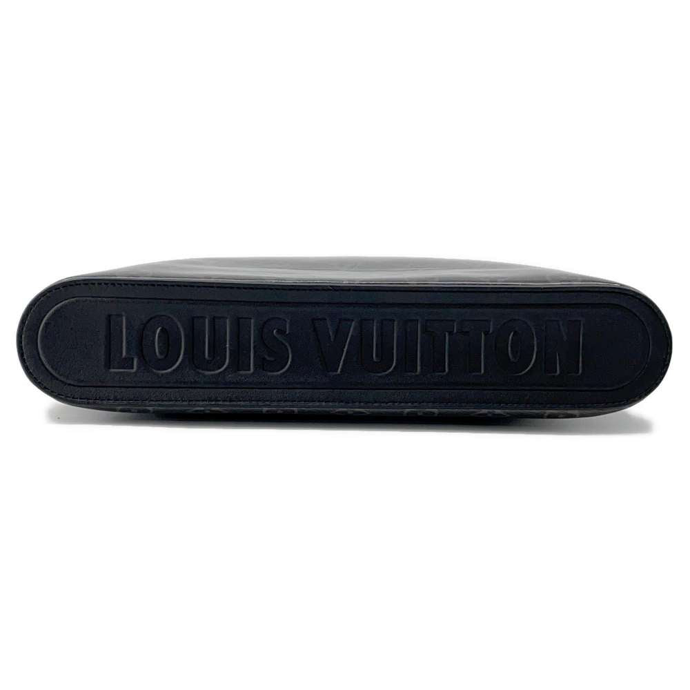 Louis Vuitton Pochette Cosmos Isetan Limited NoirM63373 Monogram Clutch Bag