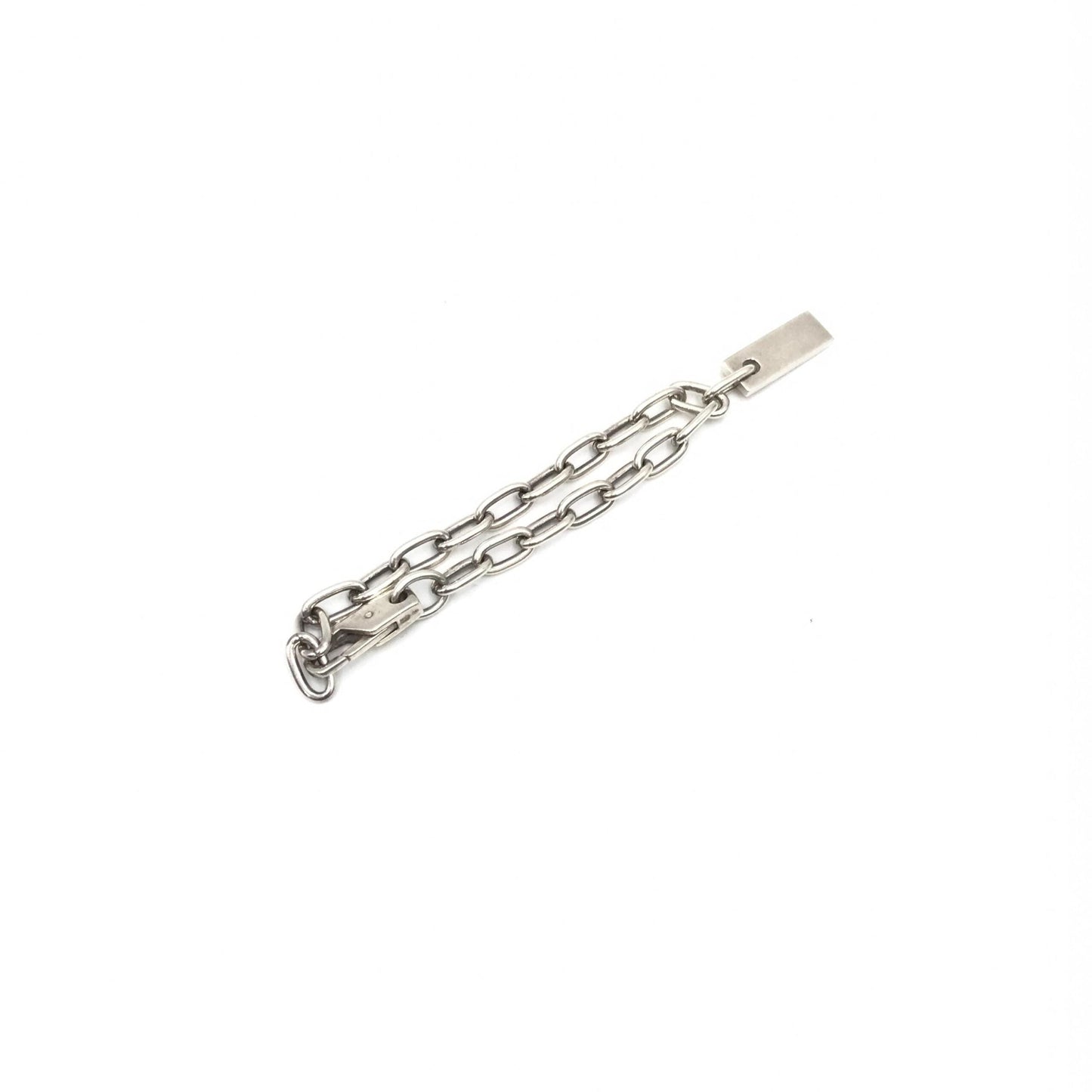 Gucci Sterling Silver Logo Plate Chain Women's Bracelet