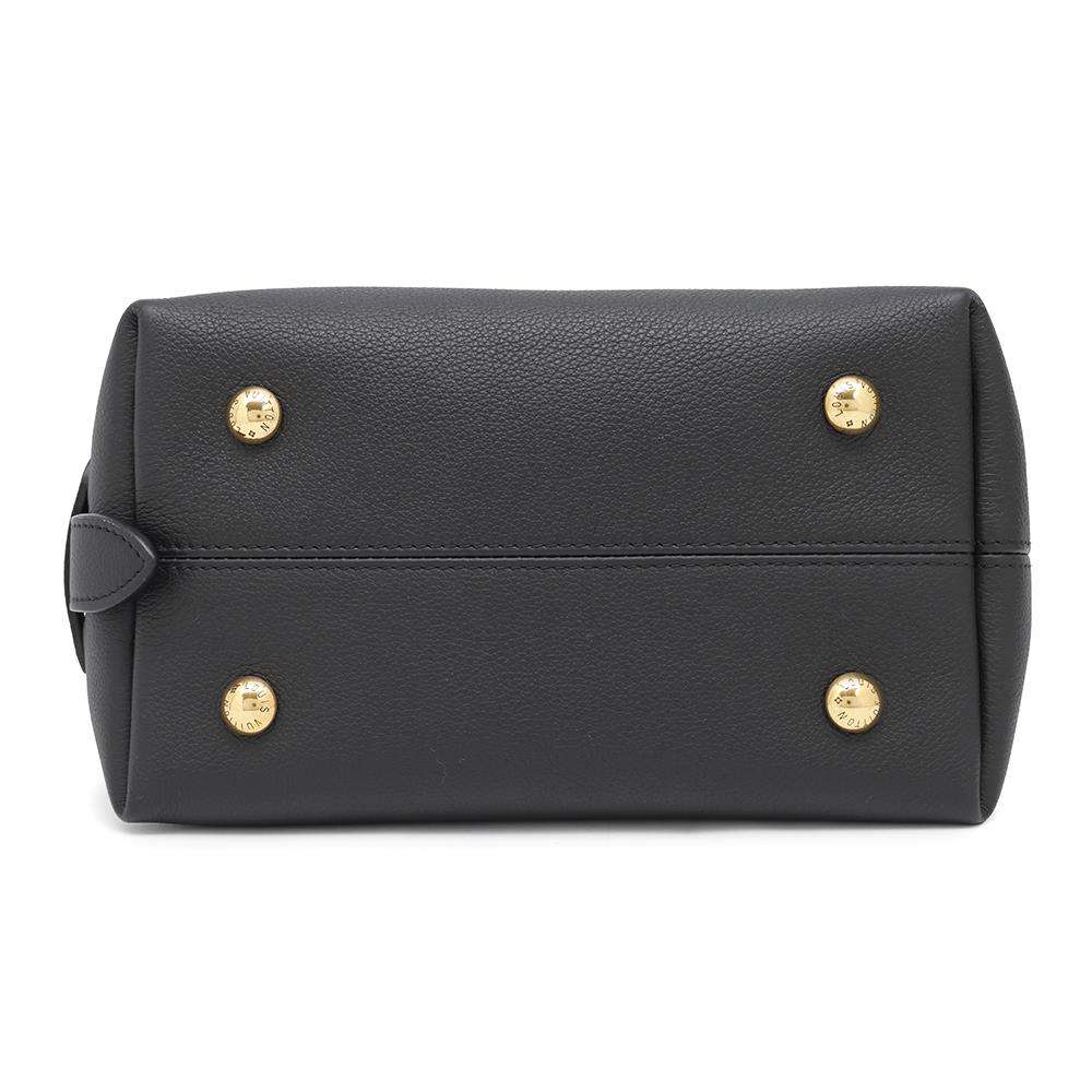 Louis Vuitton Lowkey BlackM25352 Size PM Leather Calf Shoulder Bag