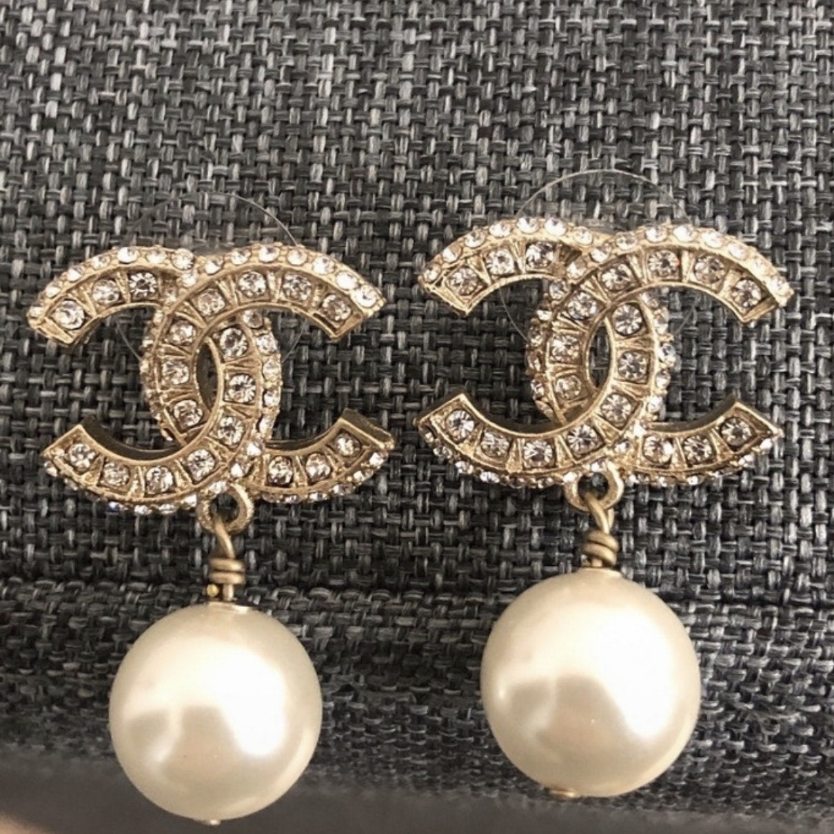 Chanel cc gold metal earrings