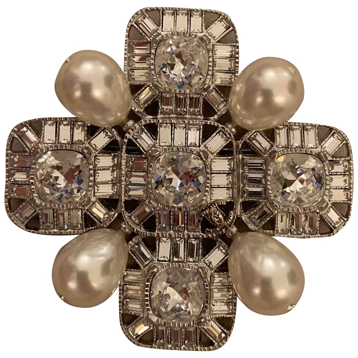 Chanel Silver Metal Pins & Brooches