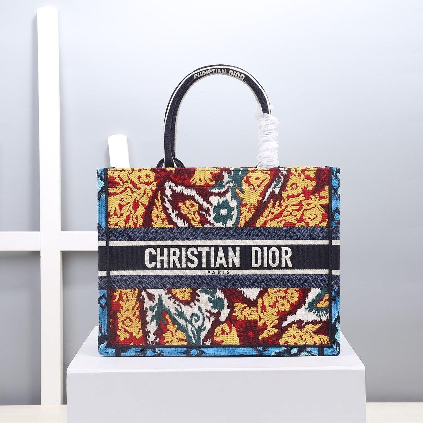 Metop Qualityum Book Cd Multicolor Book Tote Bag