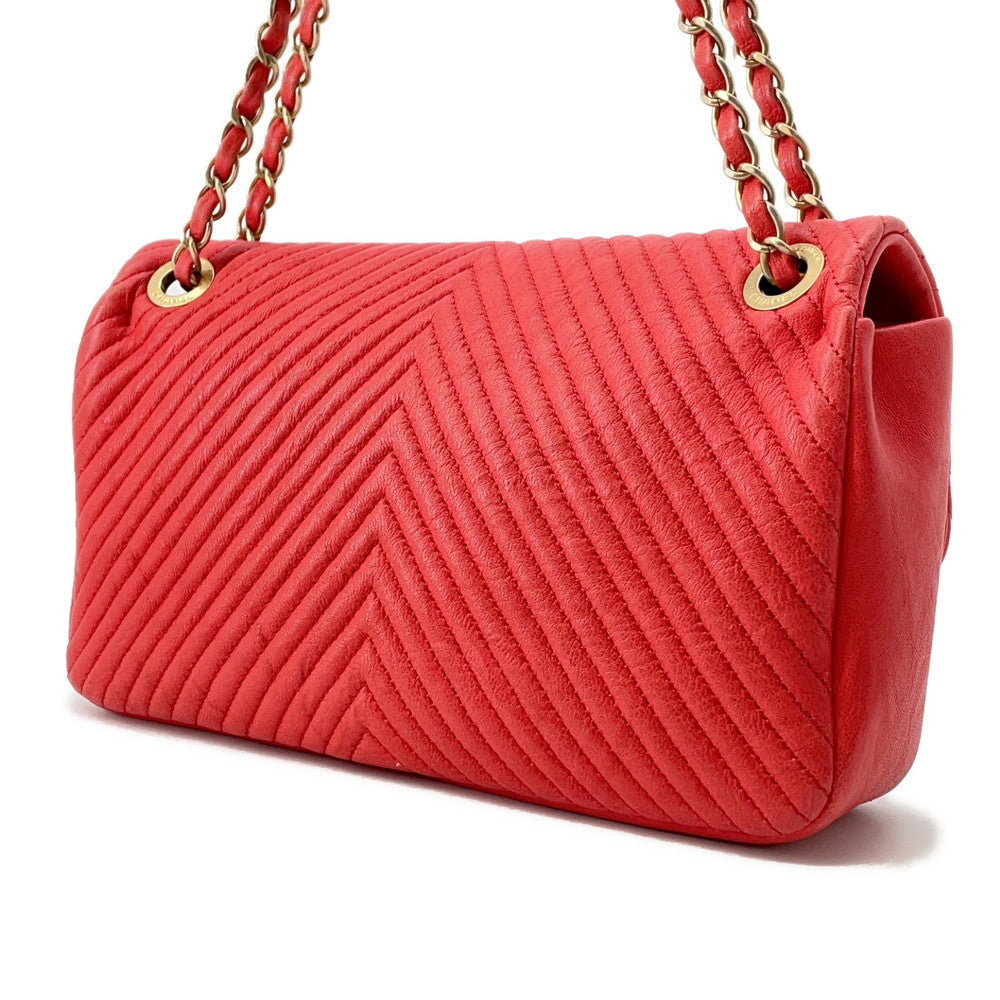 Chanel Chevron ChainShoulder RedA92087 Leather Shoulder Bag
