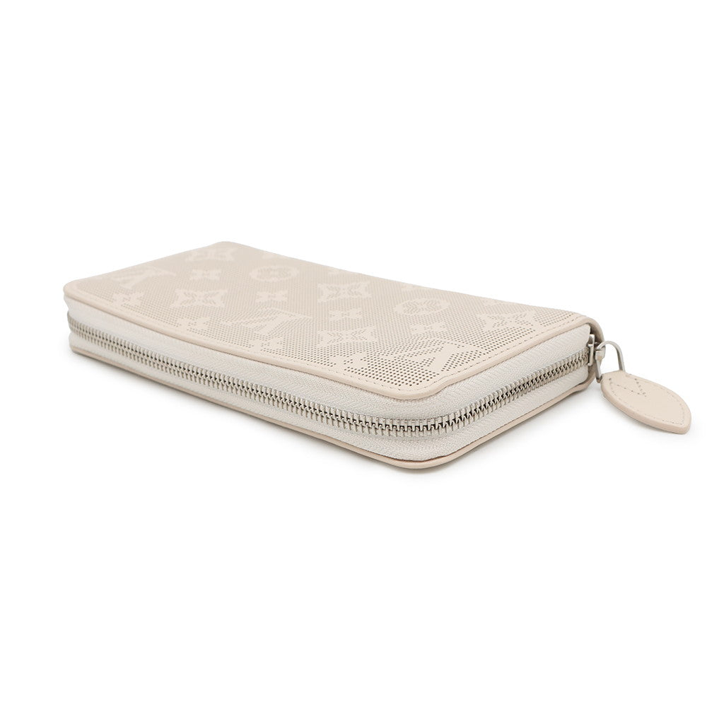Louis Vuitton Zippy Quartz BeigeM83029 Mahina Reverse Wallet Case