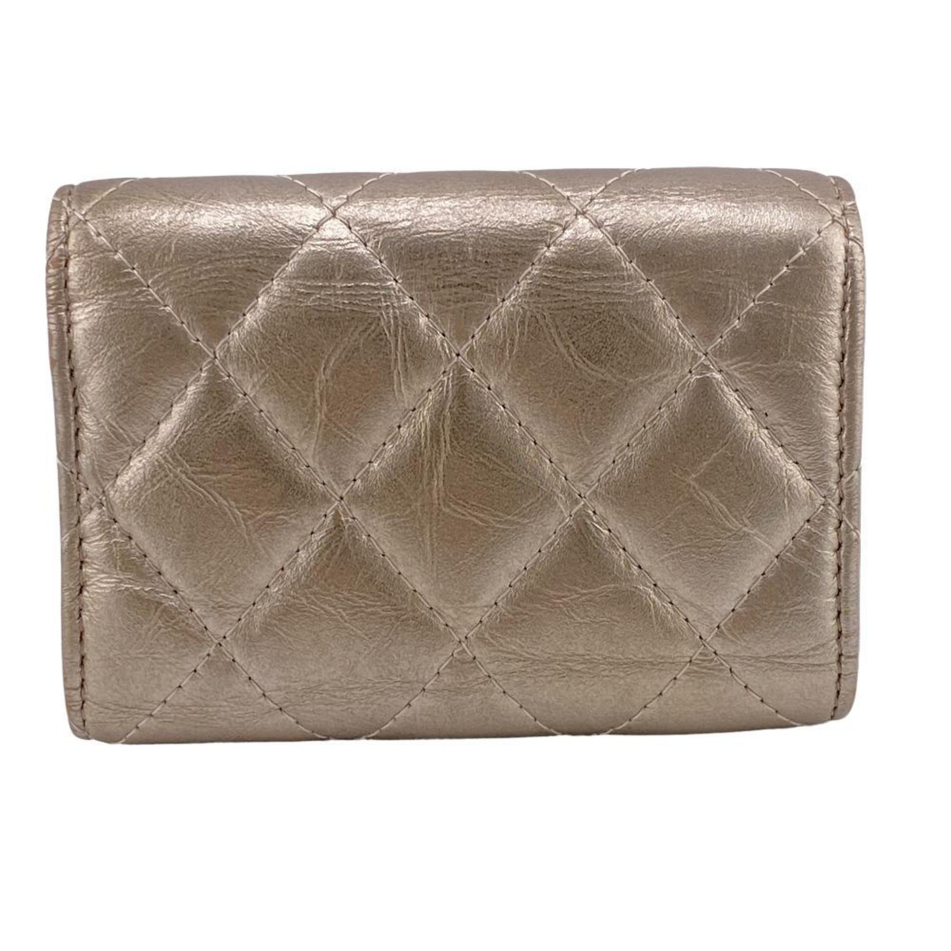 CHANEL Matelasse Wallet