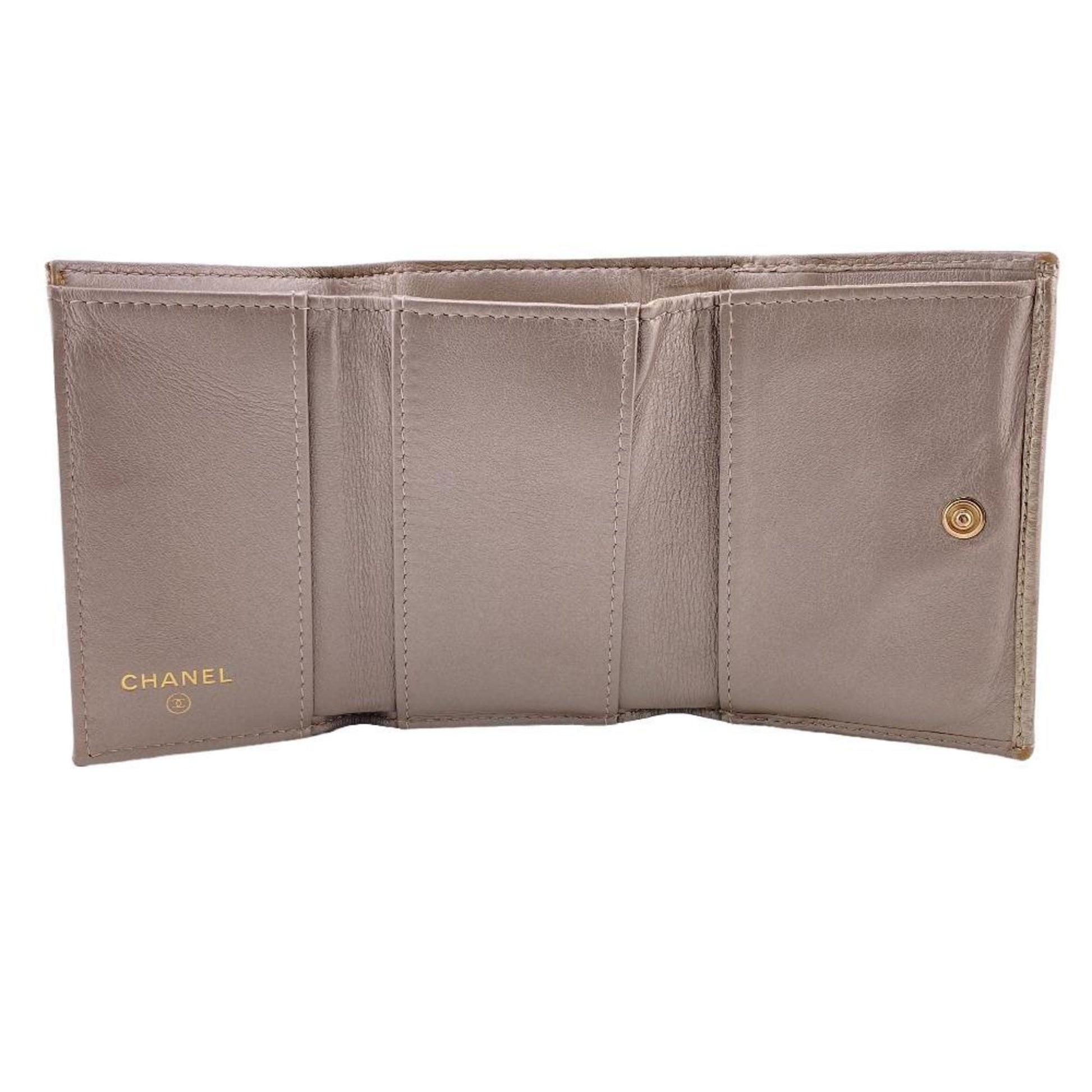 CHANEL Matelasse Wallet