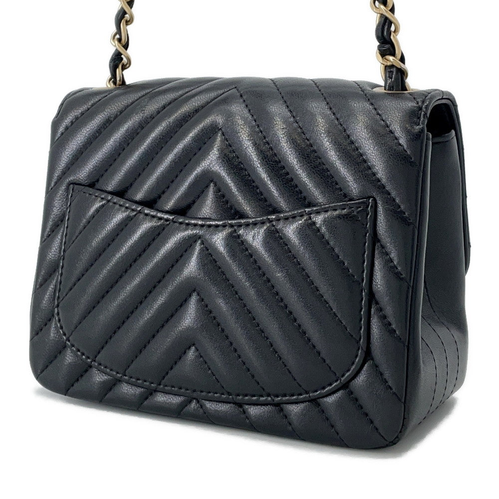 Chanel Chevron ChainShoulder BlackA35200 Lambskin Shoulder Bag