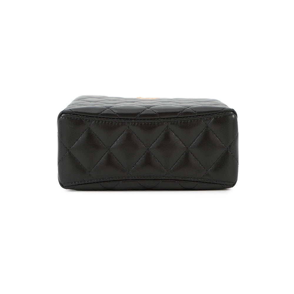Chanel Matelasse Pearl Handle BlackAP4520 Lambskin Shoulder Bag