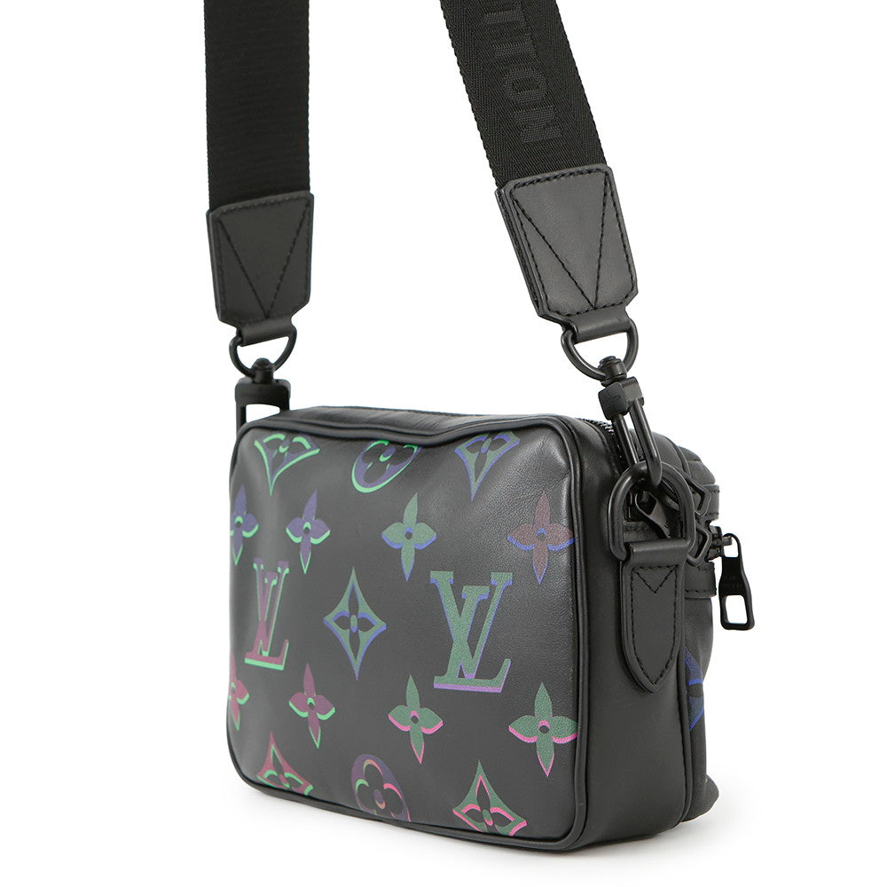 Louis Vuitton comet messenger NoirM22495 ・Pattern Monogram Leather Calf Crossbody Bag