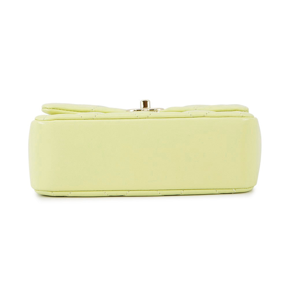 Chanel Top handle Matelasse YellowAS4543 Shiny Calf Leather Shoulder Bag