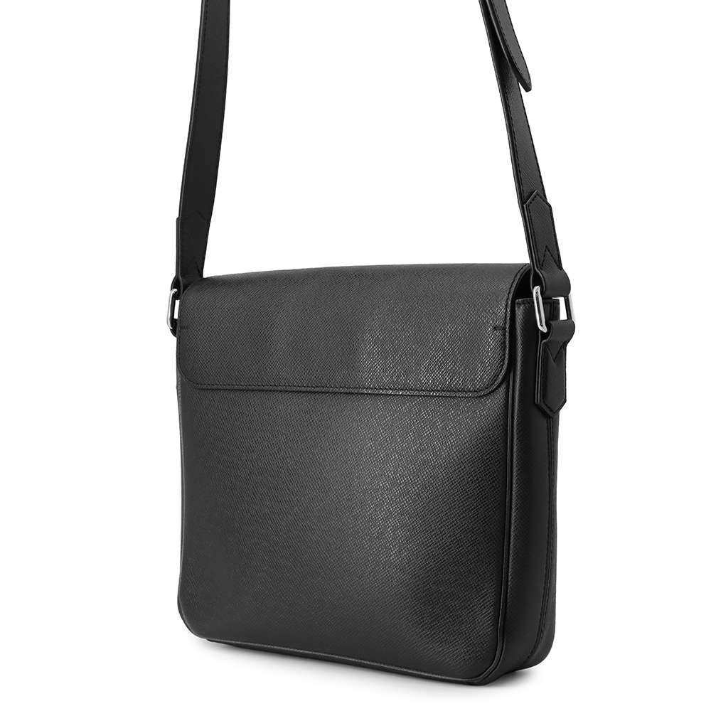 Louis Vuitton Roman NoirM30360 Taiga PM Leather Handbag