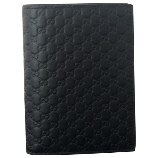 Gucci navy leather case