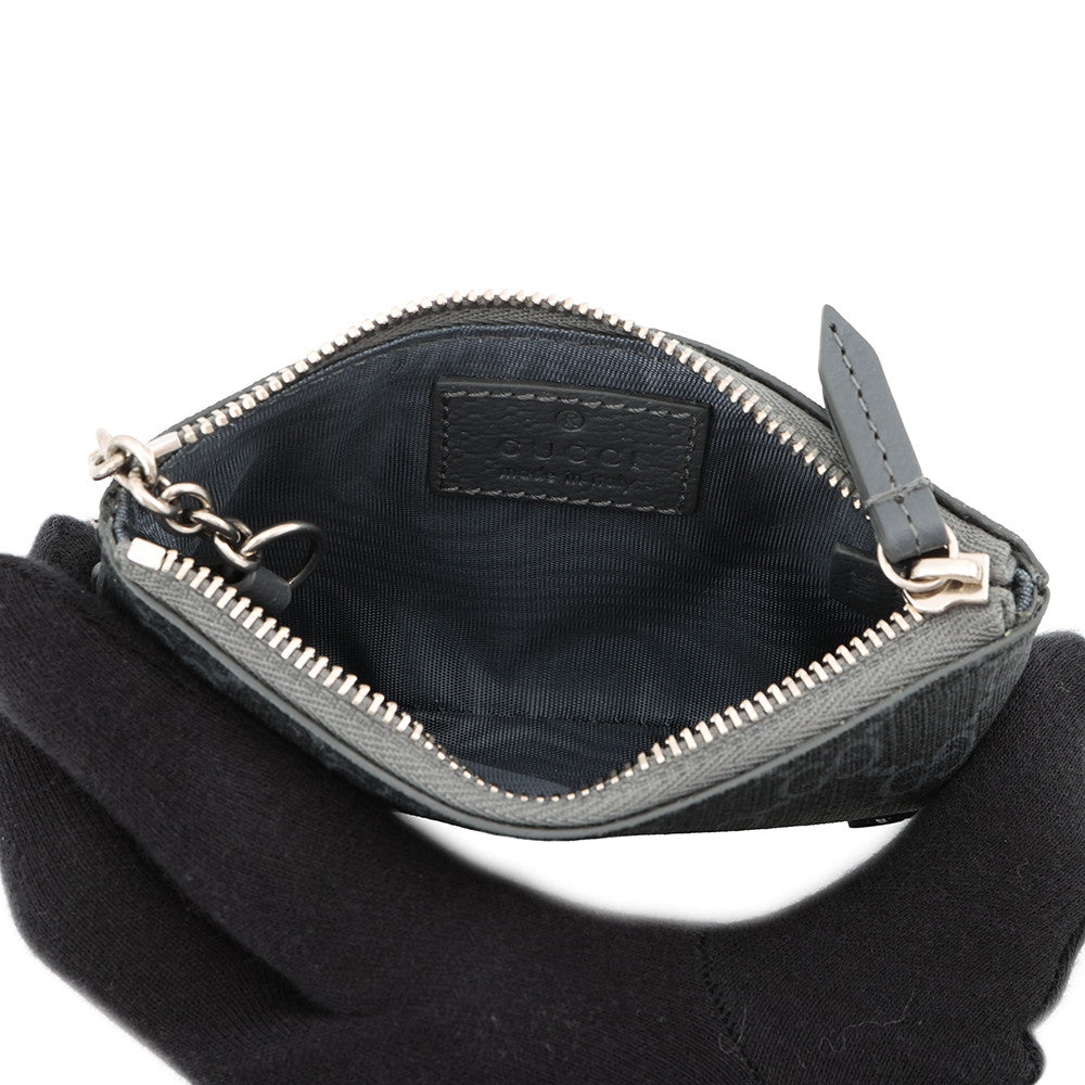 GUCCI GG Supreme key pouch Gray/Black820666 GG Supreme/Leather