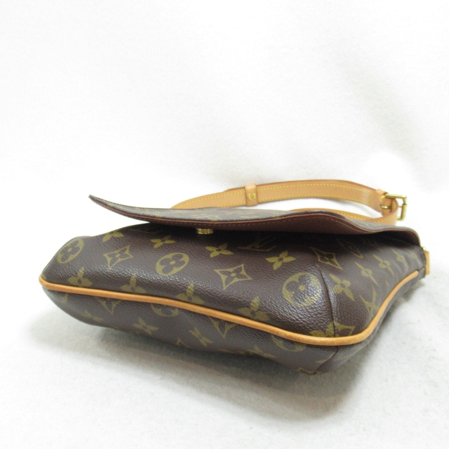 LOUIS VUITTON M tte Salsa Shoulder Bag