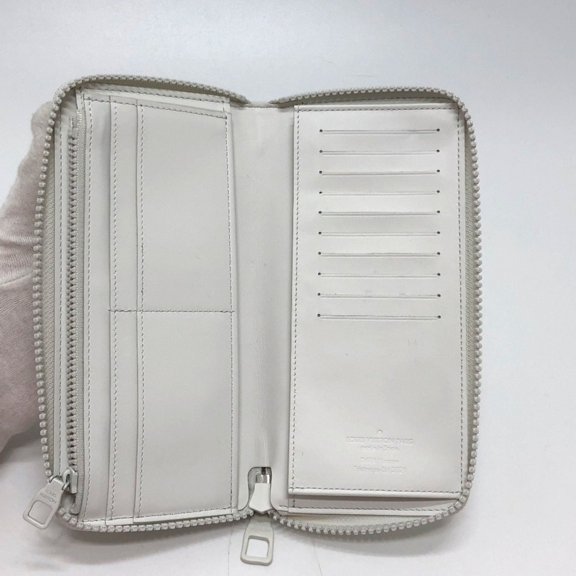 Louis Vuitton Zippy Wallet Vertical Style 2