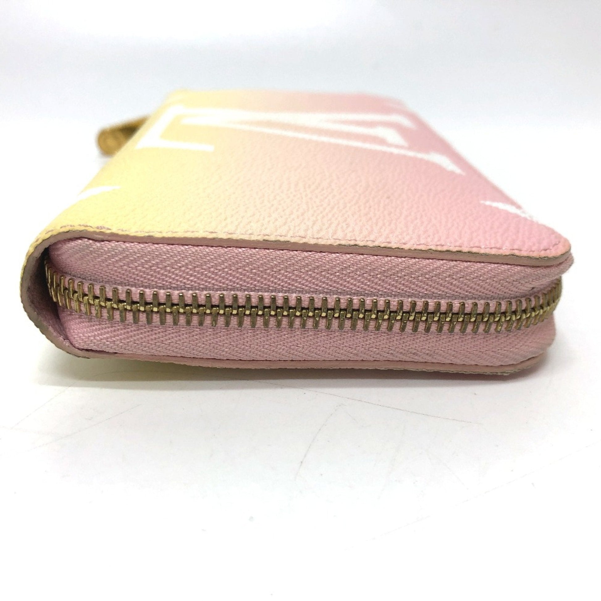 Louis Vuitton Zippy wallet Style 24