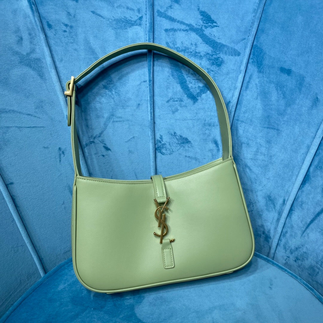 YSL Saint Laurent Shoulder Bag Monogram Ysl 6572282R20W3316 1642