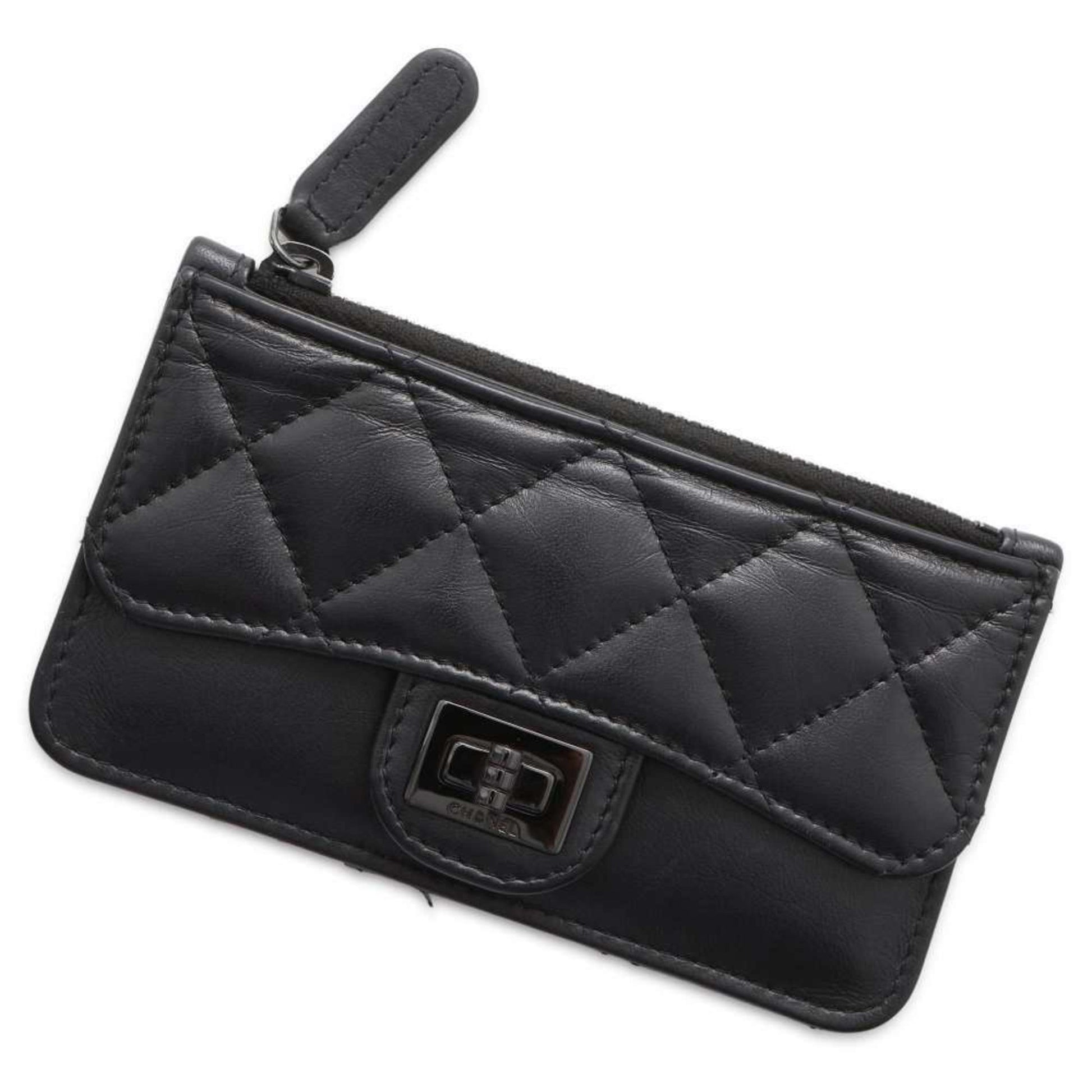 CHANEL Matelasse Wallet