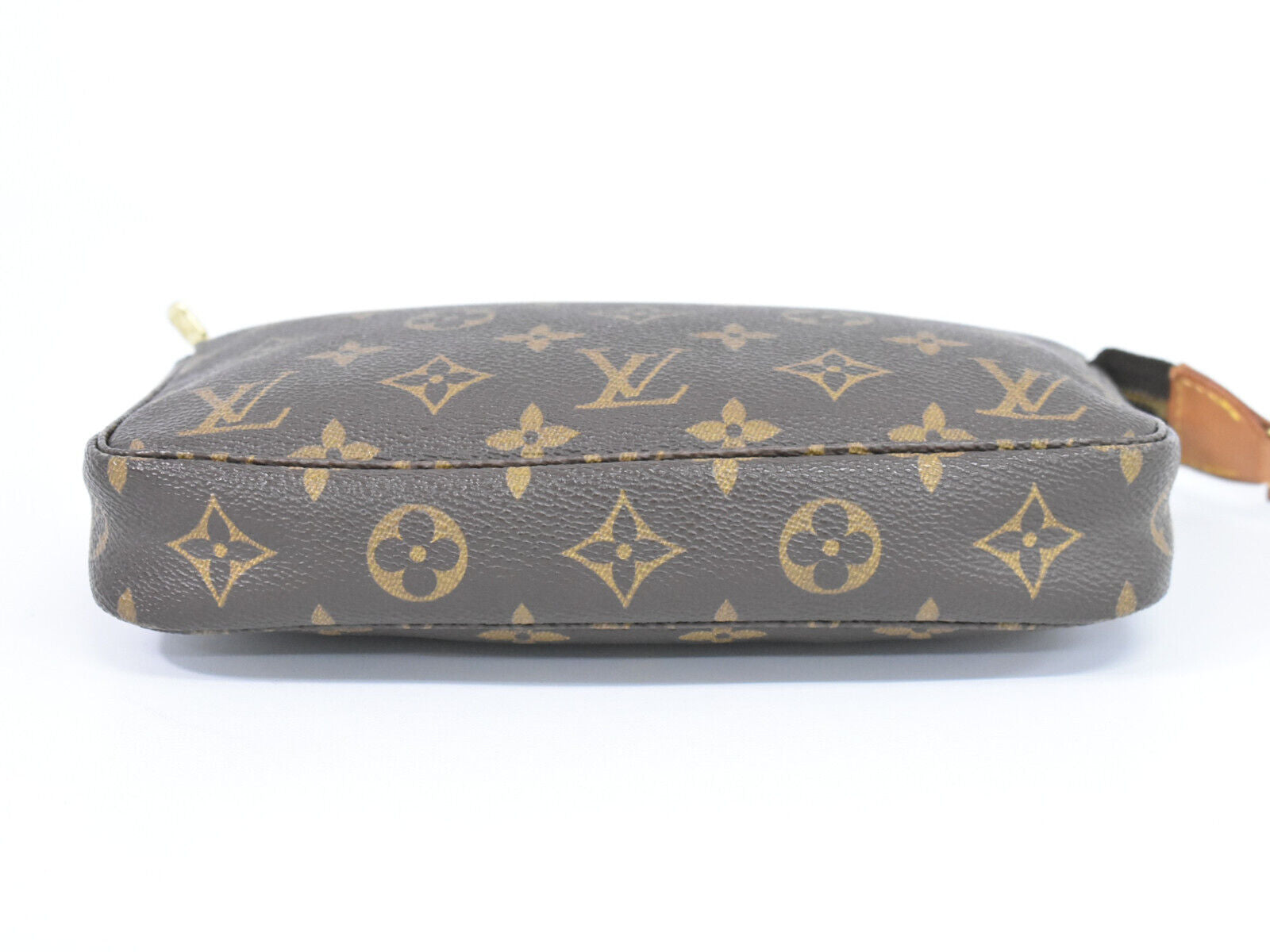 LOUIS VUITTON Pochette accessoires Clutch Bag
