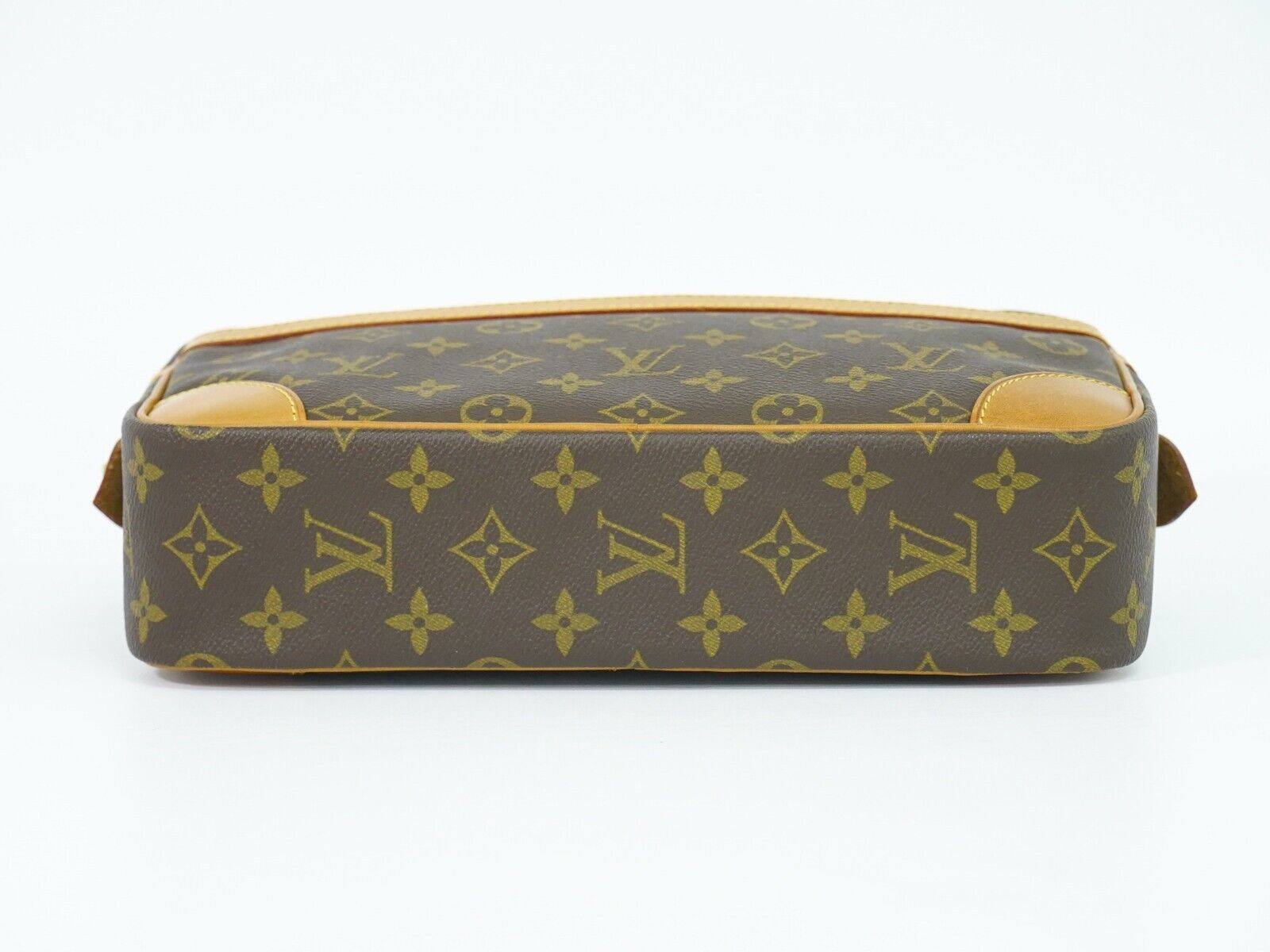 LOUIS VUITTON Compiegne 28 Clutch Bag