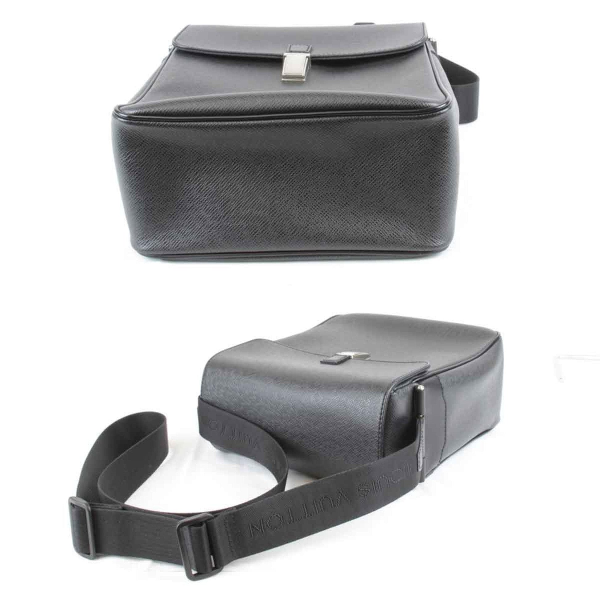 LOUIS VUITTON Yaranga Shoulder Bag