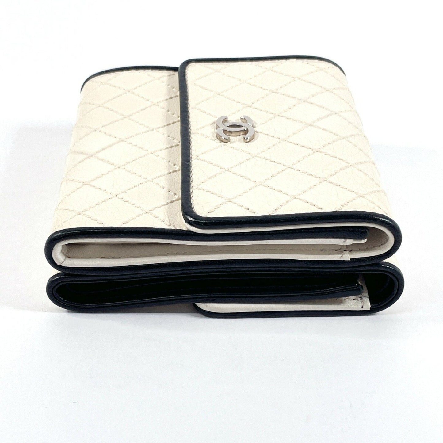 CHANEL Matelasse Wallet