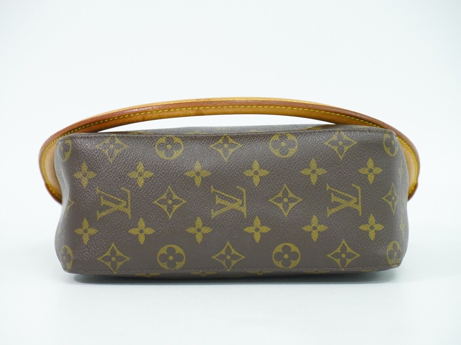 LOUIS VUITTON Looping MM Handbag