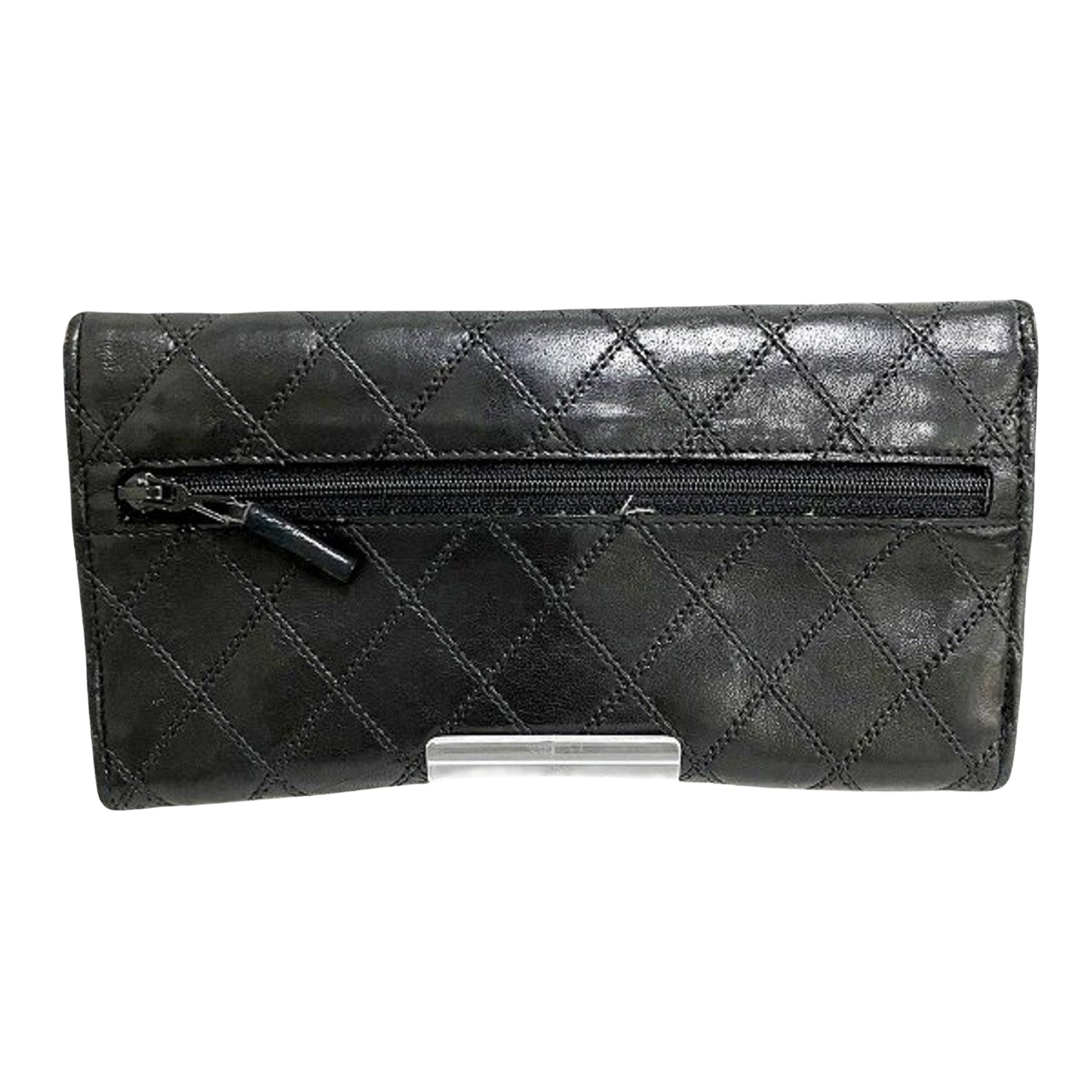 CHANEL Matelasse Wallet