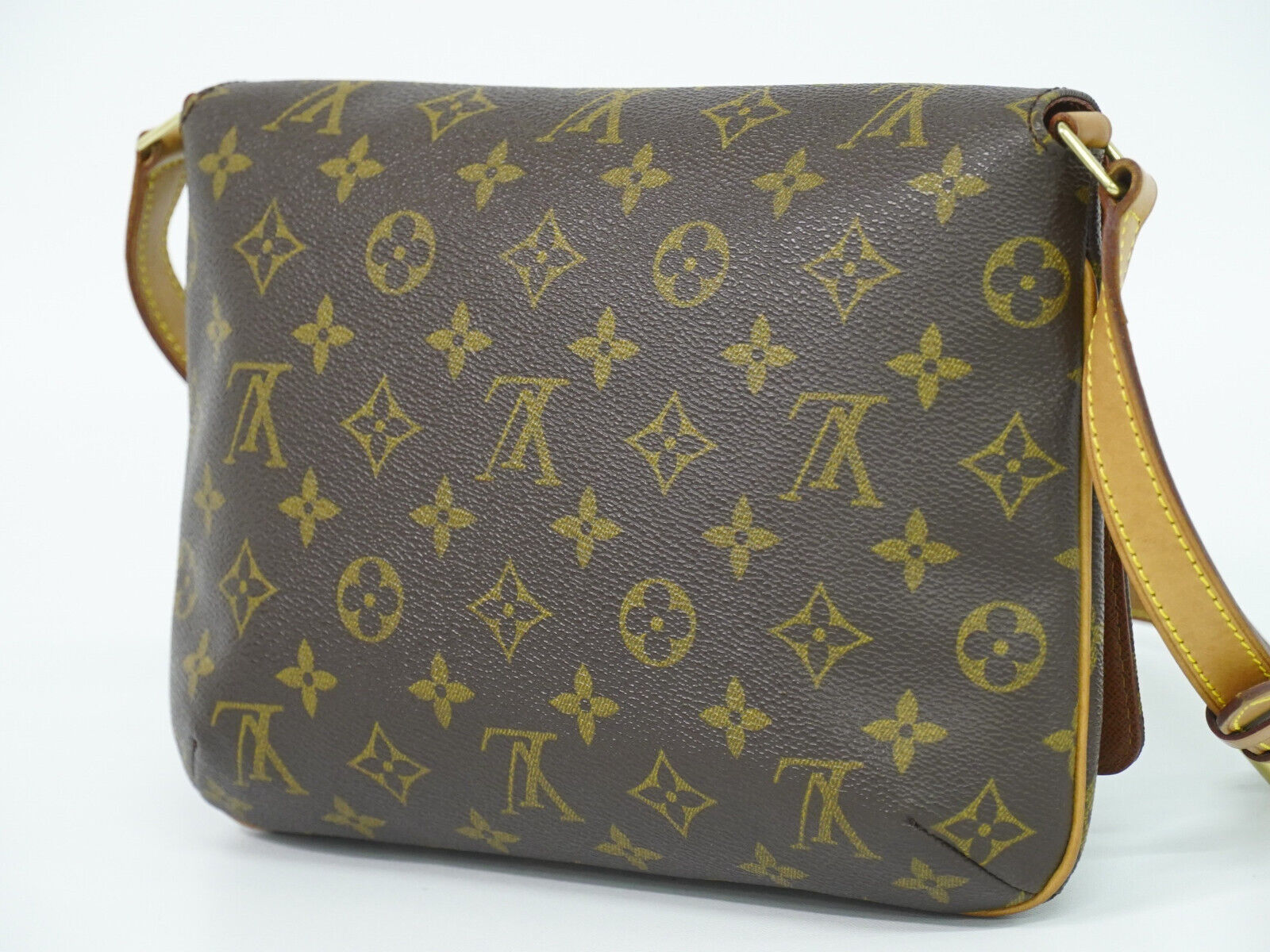 LOUIS VUITTON M tte Tango Shoulder Bag