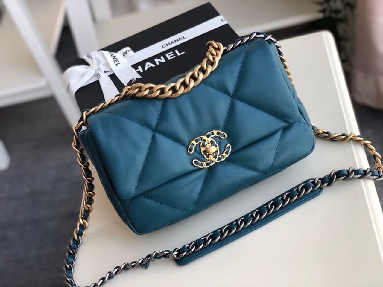 CHL 19 Teal , ’s Crossbody Bag