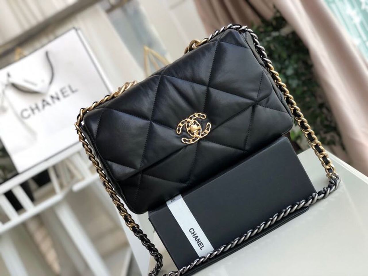 CHL 19 11.8in 30cm Black Handbag Wombeaunoirrbeaunoirr 118In30Cm