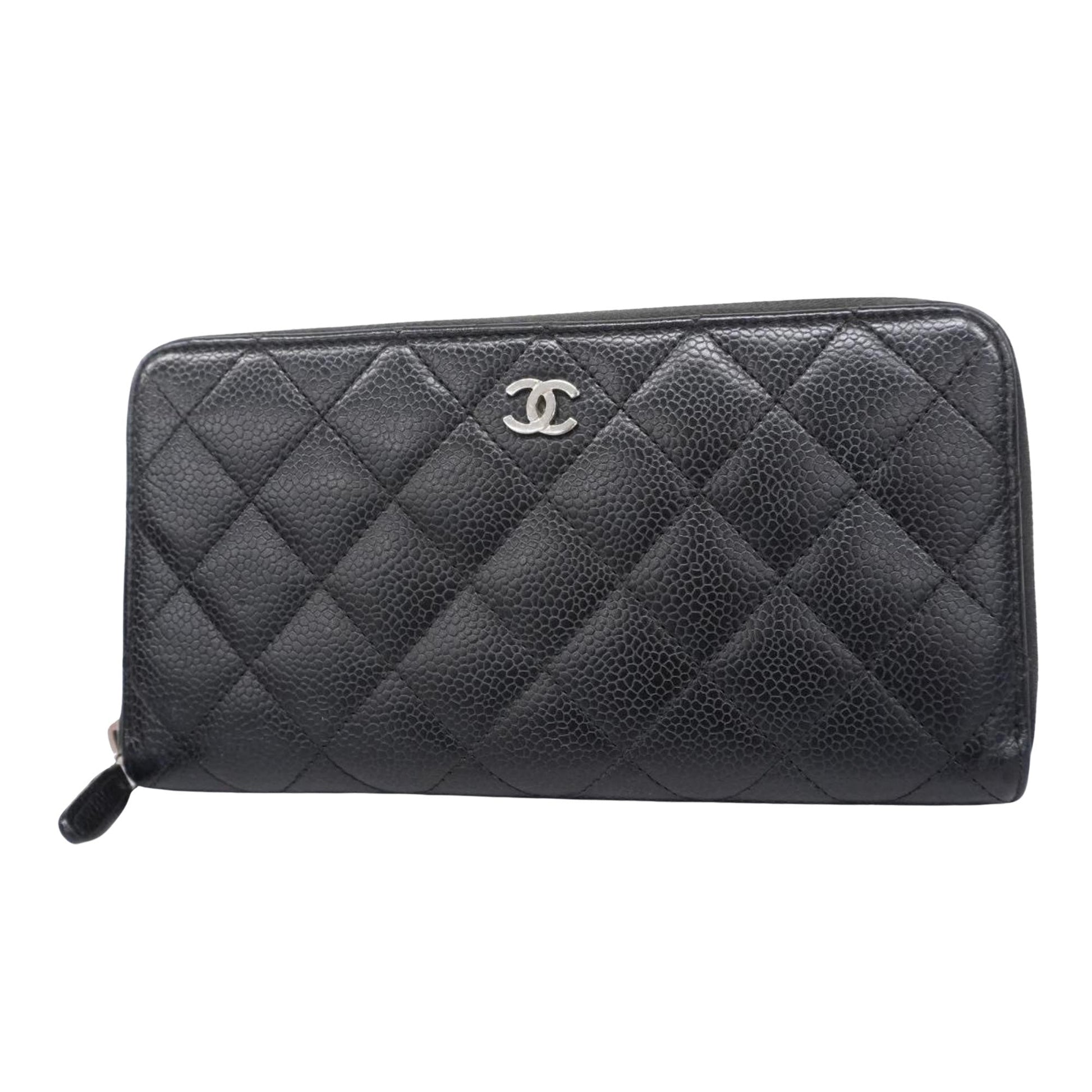 CHANEL Matelasse Wallet