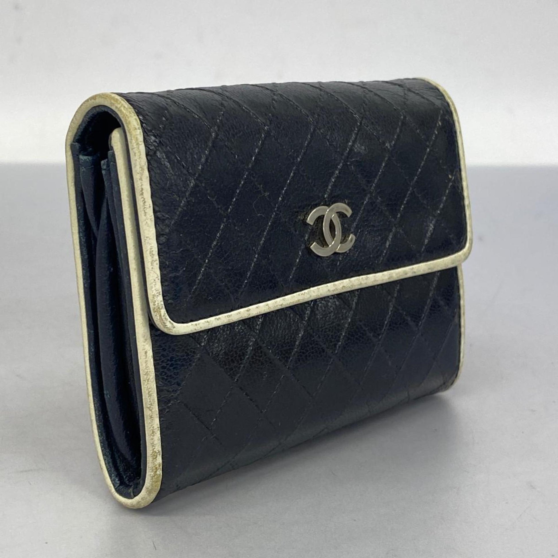 CHANEL Matelasse Wallet