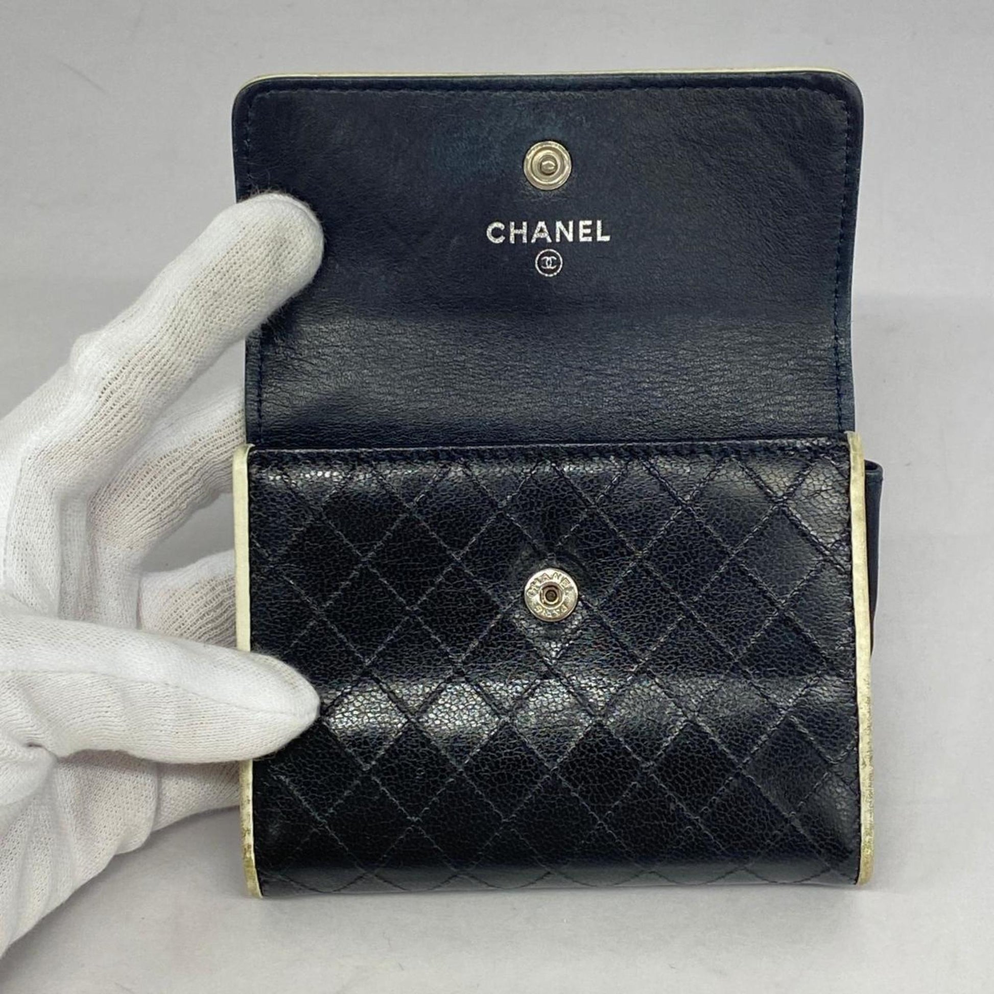 CHANEL Matelasse Wallet