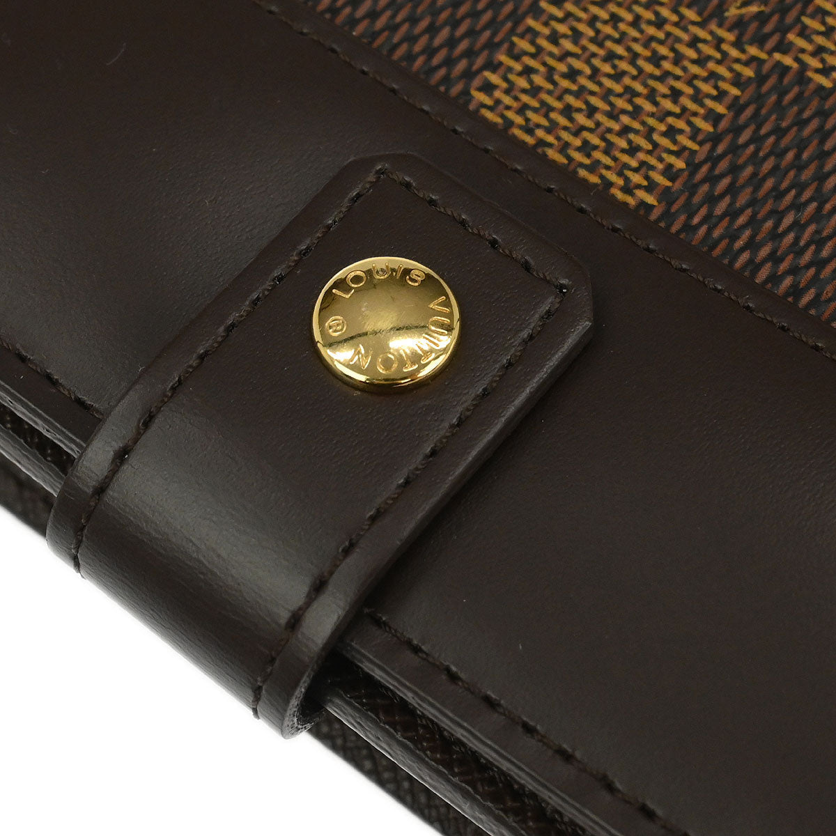 Louis Vuitton 2009 Damier Compact Zip Wallet