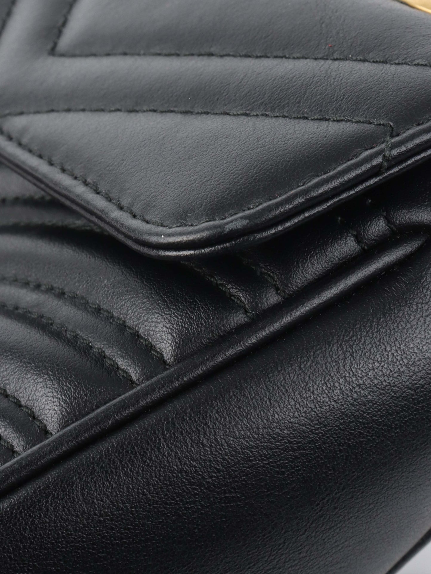 Gucci Black Small Marmont Shoulder Bag.