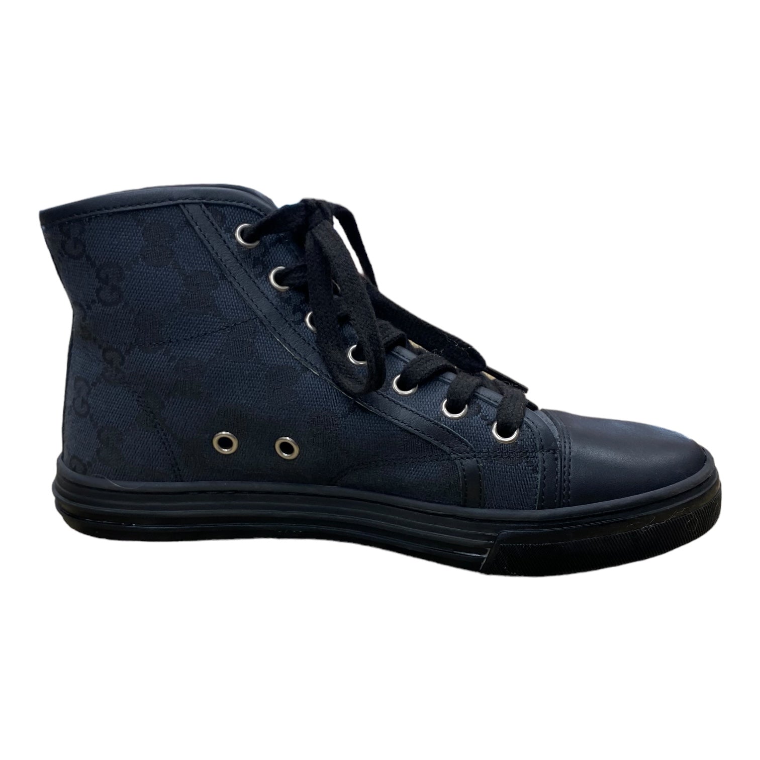 Shoes Luxury Designer By Gucci Size: 5.5
