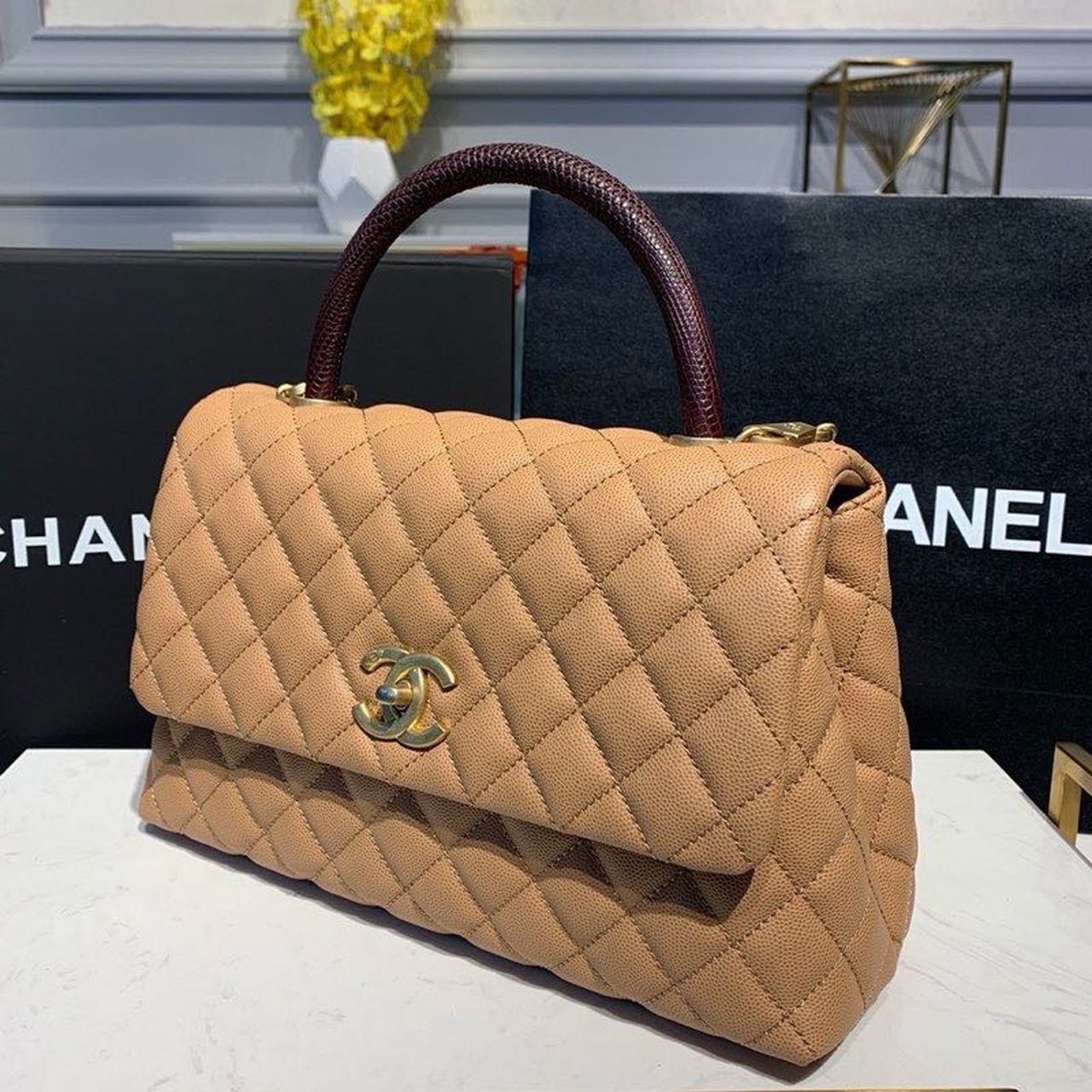 CHLLarge Light , ’s , Brown Flap Top Handle Crossbody Bag