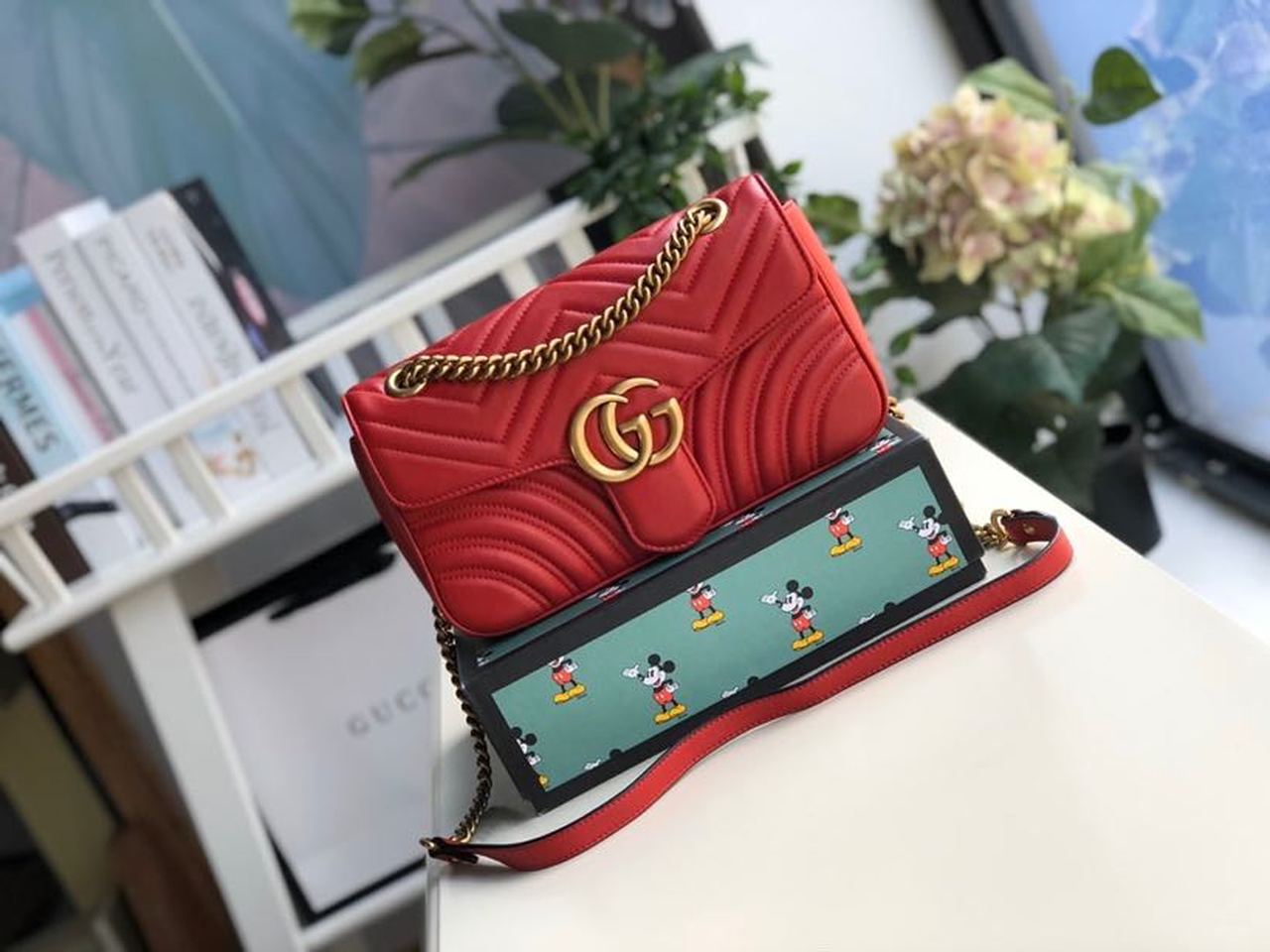 gg Marmont MatelassÃ© Hibiscus MatelassÃ© Red Small Shoulder Bag